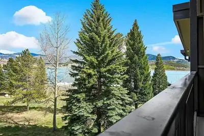 Image de Comfortable Mountain Condo Close to Everything!