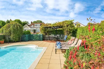 Little Forelands -  a house that sleeps 10 guests  in 5 bedrooms