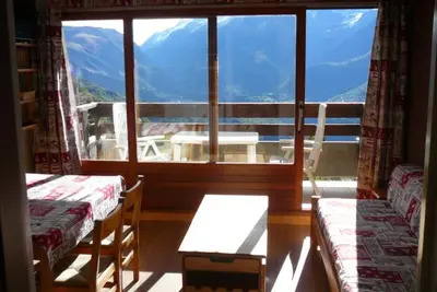 Image de Studio 'Pathabac' avec vue sur la montagne et balcon