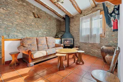 Image de Maison de campagne 'Can Torres' avec terrasse privée, Wi-Fi et climatisation