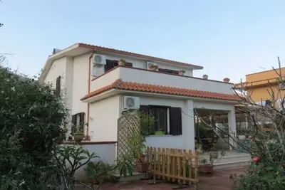 Image de Maison de vacances 'Il Roseto Di Betty' avec vue sur la montagne, Wi-Fi et climatisation