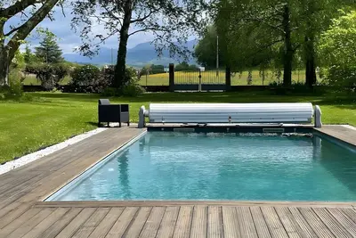 Villa 'De La Douloustre' avec vue sur les montagnes, Wi-Fi et climatisation
