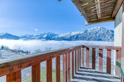 Image de Appartement 'Bercail 2 Grand Appt Plein Sud' avec vue sur montagne et balcon