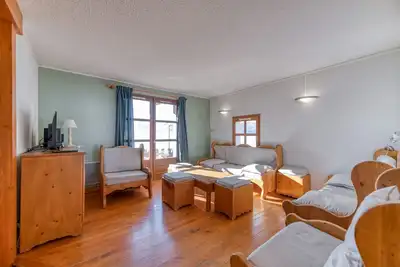 Image de Appartement 'Bercail 1 Grand Appt Plein Sud' avec vue montagne, terrasse privée et jardin privé