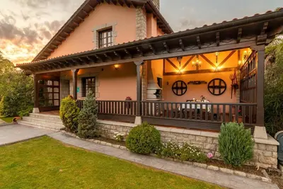 Image de Maison de campagne \"Casa Grau\" avec vue sur les montagnes, terrasse privée et Wi-Fi
