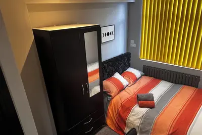 Image de Spacious 5-bedroom house Coventry
