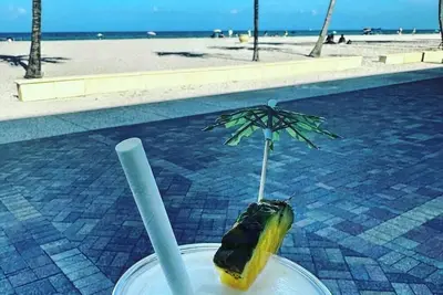 Image de Charming Beach House and Studio with Shared Space