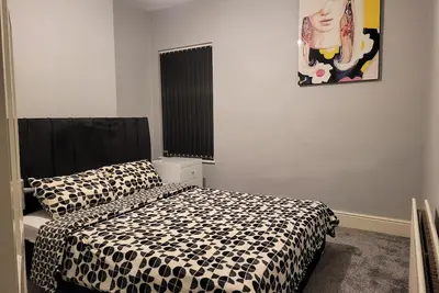 Image de Stoke-on-Trent - Apartment - Sleeps 5 - Parking