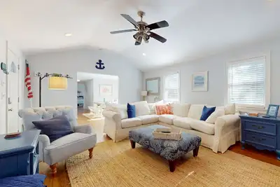 Image de Private Cape house close to the beach with patio, W/D, & Ac