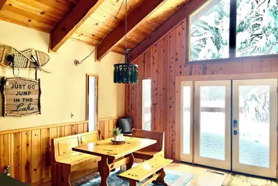 Image de The Big Trees Hideaway in Arnold, Ca – Your Nature Getaway Awaits!