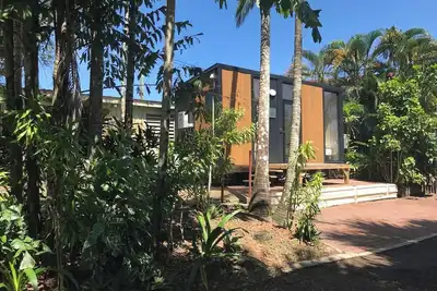 Image de Cardwell by the Sea by Tiny Away