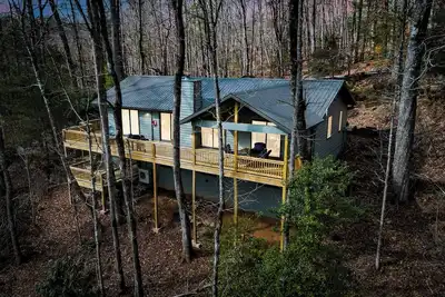 Image de Scenic Home w\/ Fire Pit & Sapphire Valley Perks!