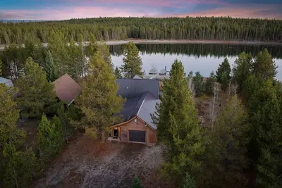 Image de Lake Front|Hot Tub|Heated Garage|Private Dock