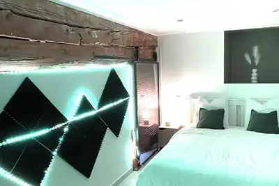 Image de L’ambitieux- élégant appartement à 500m de la gare!