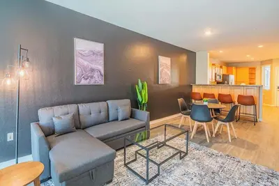 Image de Extensive 2bd near Asu Sloan Pk with Wd Parking can Sleeps 8