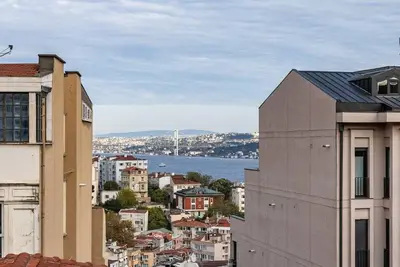 Image de Duplex Penthouse w/parking  3bd/2Bath Views! #340
