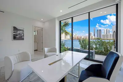 Image de Luxury Waterfront 4br Home Near Bal Harbour Shops