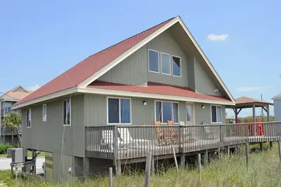 Image de Sea Hawk - Dog & Cat Friendly! Oceanfront gazebo!