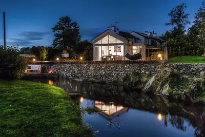 Image de River Barn, luxury holiday cottage, with open fire in Town End