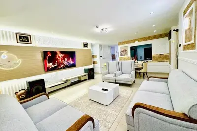 Spacious 3-bedroom apartment with WiFi, Ac in brilliant Dar es Salaam