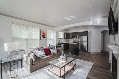 Image de Landing | Beautiful 2bd, Gym, Clubhouse