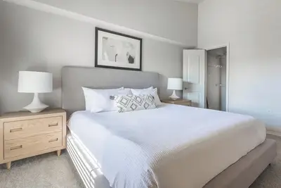 Image de Landing at Scissortail Crossing - 2 Bedrooms in. . .