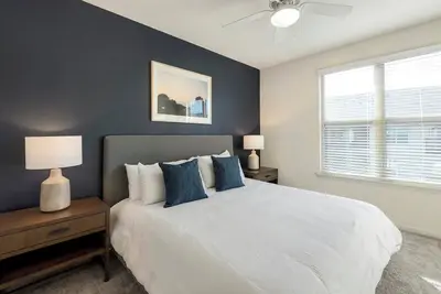 Image de Landing at The Reserve at Elm - 2 Bedrooms in J. . .