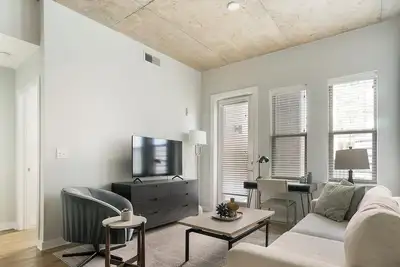 Landing | Stylish 2bd, Pool, Courtyard