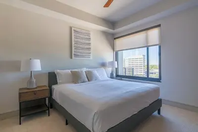 Image de Landing | Incredible 2bd, Tennis Court, Pool