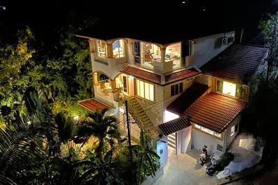 Image de Oasis 5-Bedroom Villa, Karon/Phuket, only 10 walking minutes from the fine sands