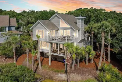 Image de Magical Seabrook Beach and Marsh Haven!