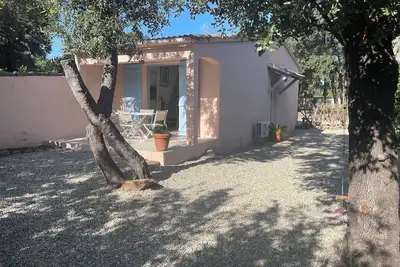 Image de Petite villa pour 4 jardin clos plage Ă pieds