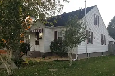 Image de Spacious 4-bedroom 2 Bath in central Wilmington. \nwith Hot Tub.