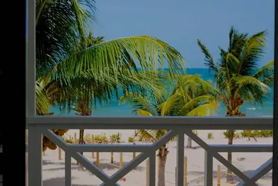 Image de Beachfront Villa for 8, 4 Rooms, 5 Beds-Family Fun