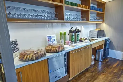 Image de Midtown45 Cozy one br suite in New York City, WiFi, Ac, fitness room-sleeps 4