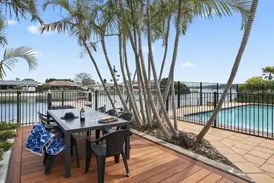 Image de Free Night Stay this Winter> waterfront