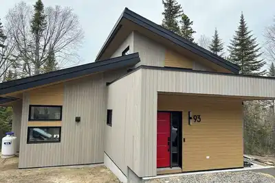 Chalet 2024 situé dans le domaine du fief entre Baie St Paul et le Massif