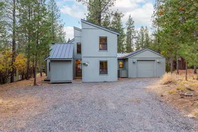 Image de Hare 12 | Hot Tub | Dogs Ok | Foosball + Darts | Bikes | 3br/2ba