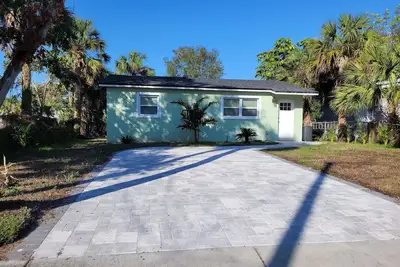 Image de Brand new remodel. Adorable 2-bedroom 1 bath house in downtown Tarpon Springs