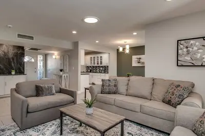 Image de Sun City 55+ Community! 3 Bdrm Golf Course Home!