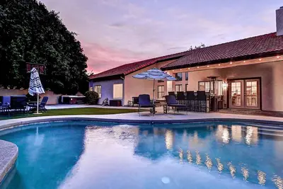 Image de Luxury Scottsdale Kierland Home w/Backyard Oasis