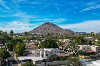 Image de New 2-bdrm 2-bath Old Town Scottsdale's Best area!