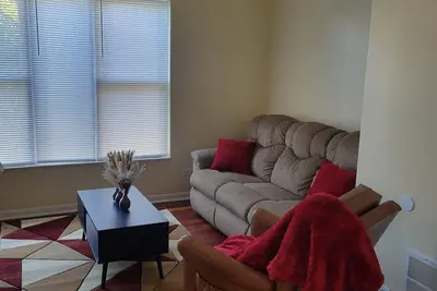 Image de Spacious Charming 4bd/2bth in Woodlawn Near the University of Chicago! ! ! !