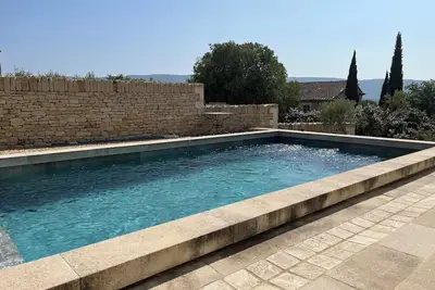 Image de Maison d'un hameau avec piscine
