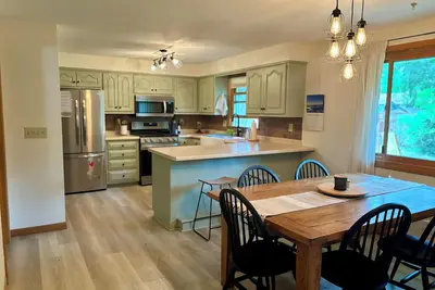 Image de Cozy 3-bedroom home just minutes from Lambeau!