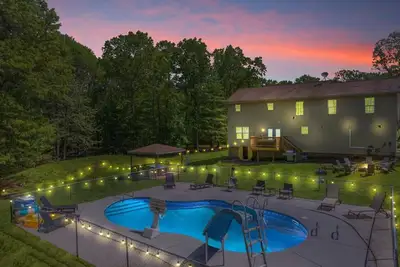 Image de Family Retreat w\/ Pool & Views!