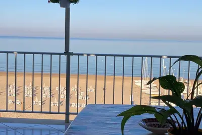Image de Cozy seafront apartment scoglitti, Terrace by the Sea