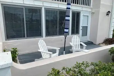 Image de Venice Condo w/ Full Country Club Membership