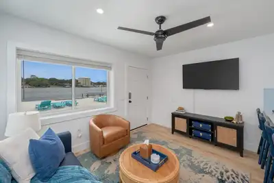 Image de Waterfront Getaway w/ Pool Access – Bluefish #5