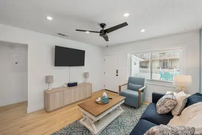 Image de Waterfront Getaway w/ Pool Access – Bluefish #3